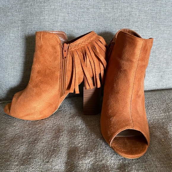 Spirit Moda “Ginny” booties - Picture 6 of 6